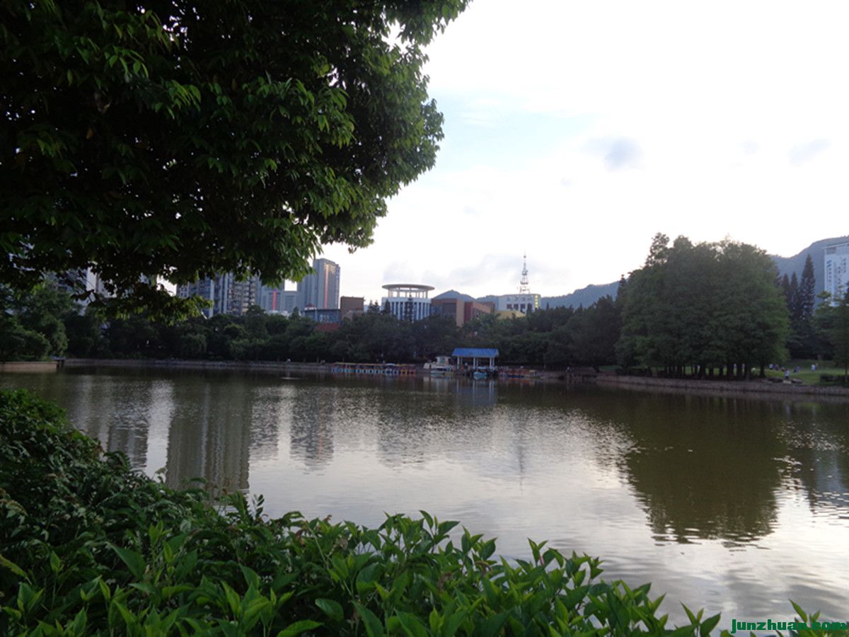 DSC00386_.jpg