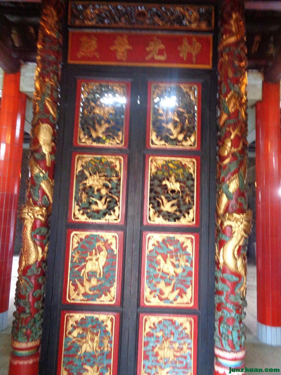 DSC07562_.jpg