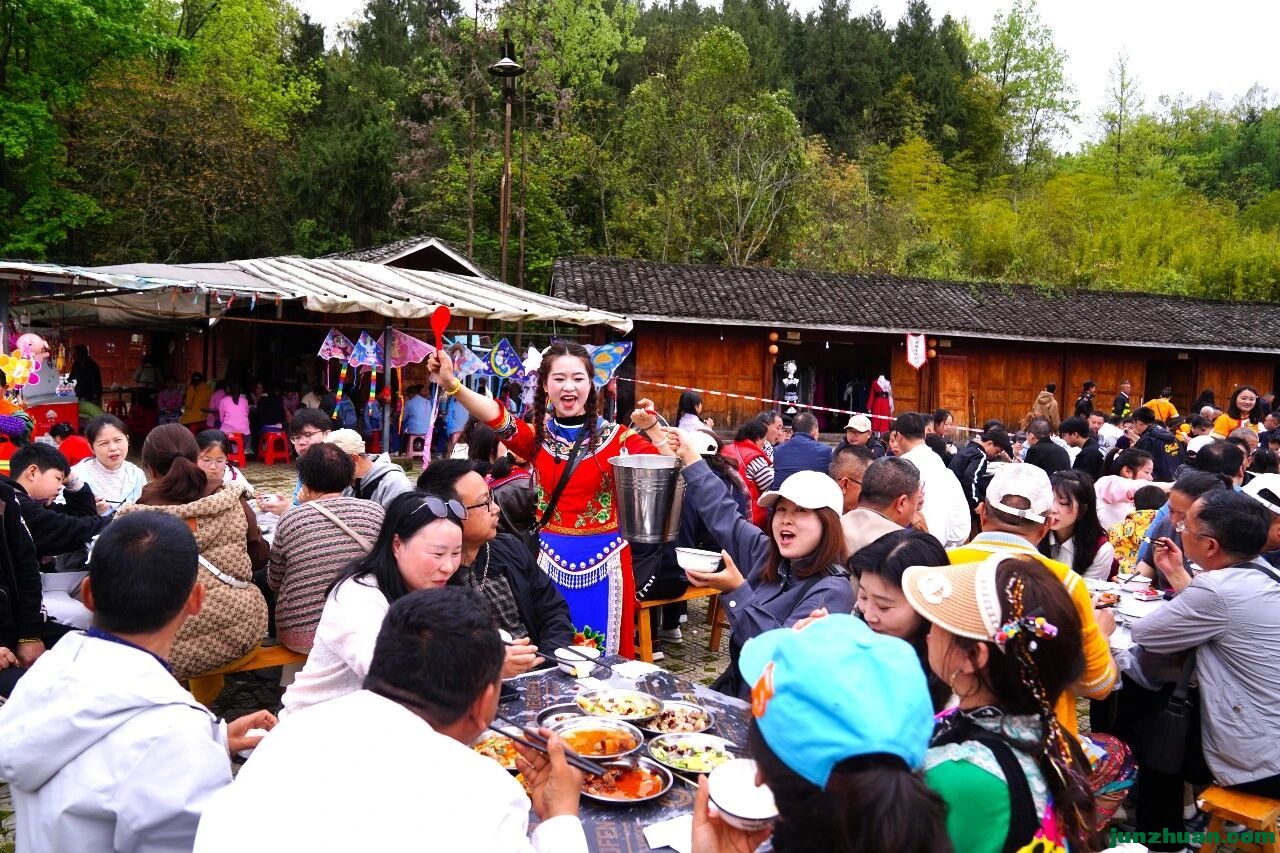image_1775525998467.jpg